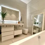 Apartment Premium 2 Bedroom With Ground Floor Terrace And A Personal Little Cinema *