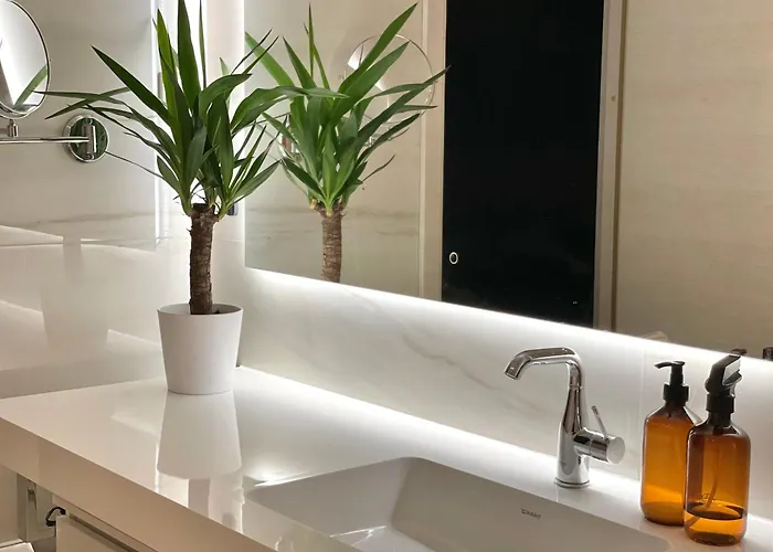 Premium 2 Bedroom With Ground Floor Terrace And A Personal Little Cinema Апартаменты